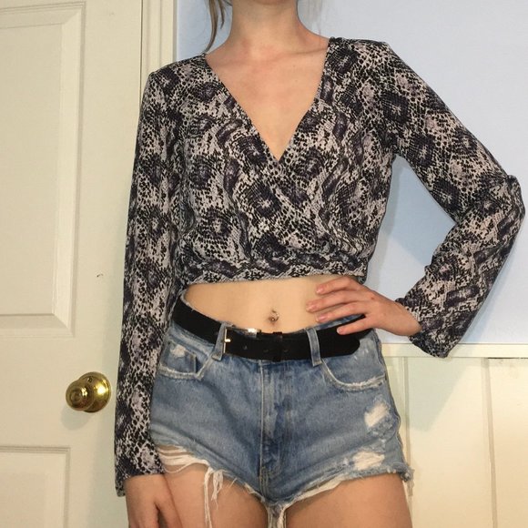 H&M snakeskin surplice top - Picture 4 of 5
